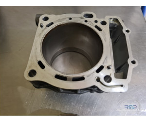 Front cylinder with piston RC8 2008 to 2015