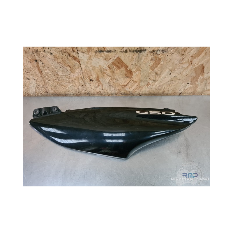 Coque arrière gauche Suzuki XL 650 Freewind 