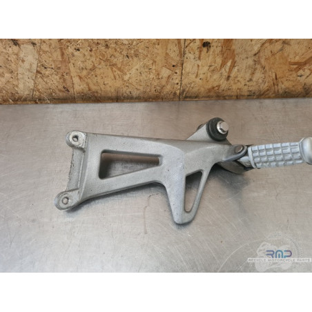 Platine repose pied passager droite Triumph Sprint ST 955 (T695) 1999 à 2005 