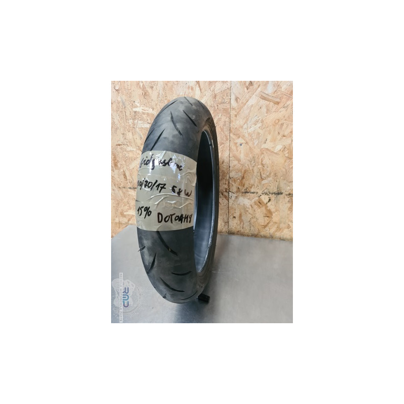 Pneu avant Bridgestone S21 120 - 70 - 17