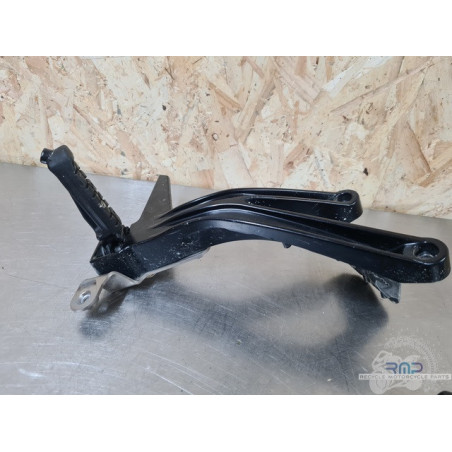 Platine repose pied passager droite KTM 390 RC 2014 à 2020 